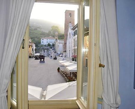 Locanda Pietrasantese B&B Пьетразанта Экстерьер фото
