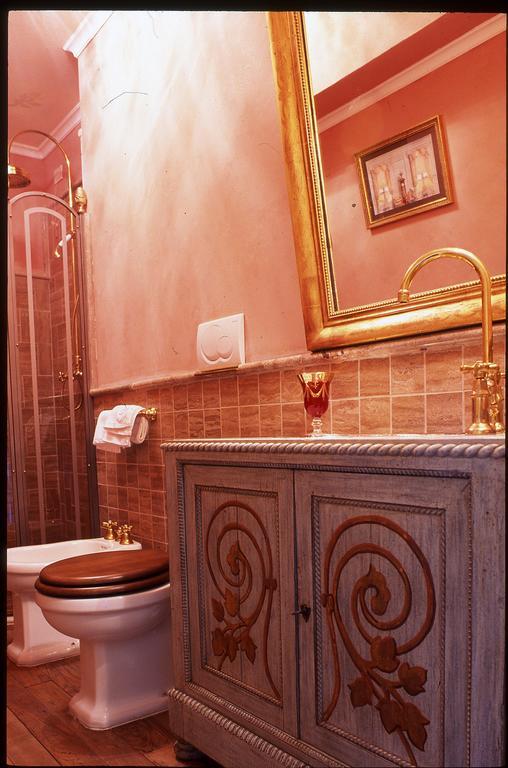 Locanda Pietrasantese B&B Пьетразанта Экстерьер фото