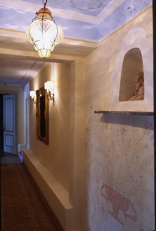 Locanda Pietrasantese B&B Пьетразанта Экстерьер фото